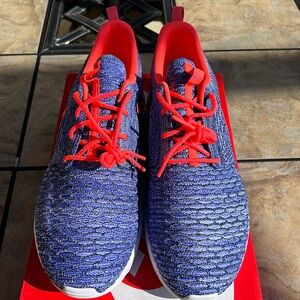 DS men’s Nike Flyknit Rosherun runs size 13